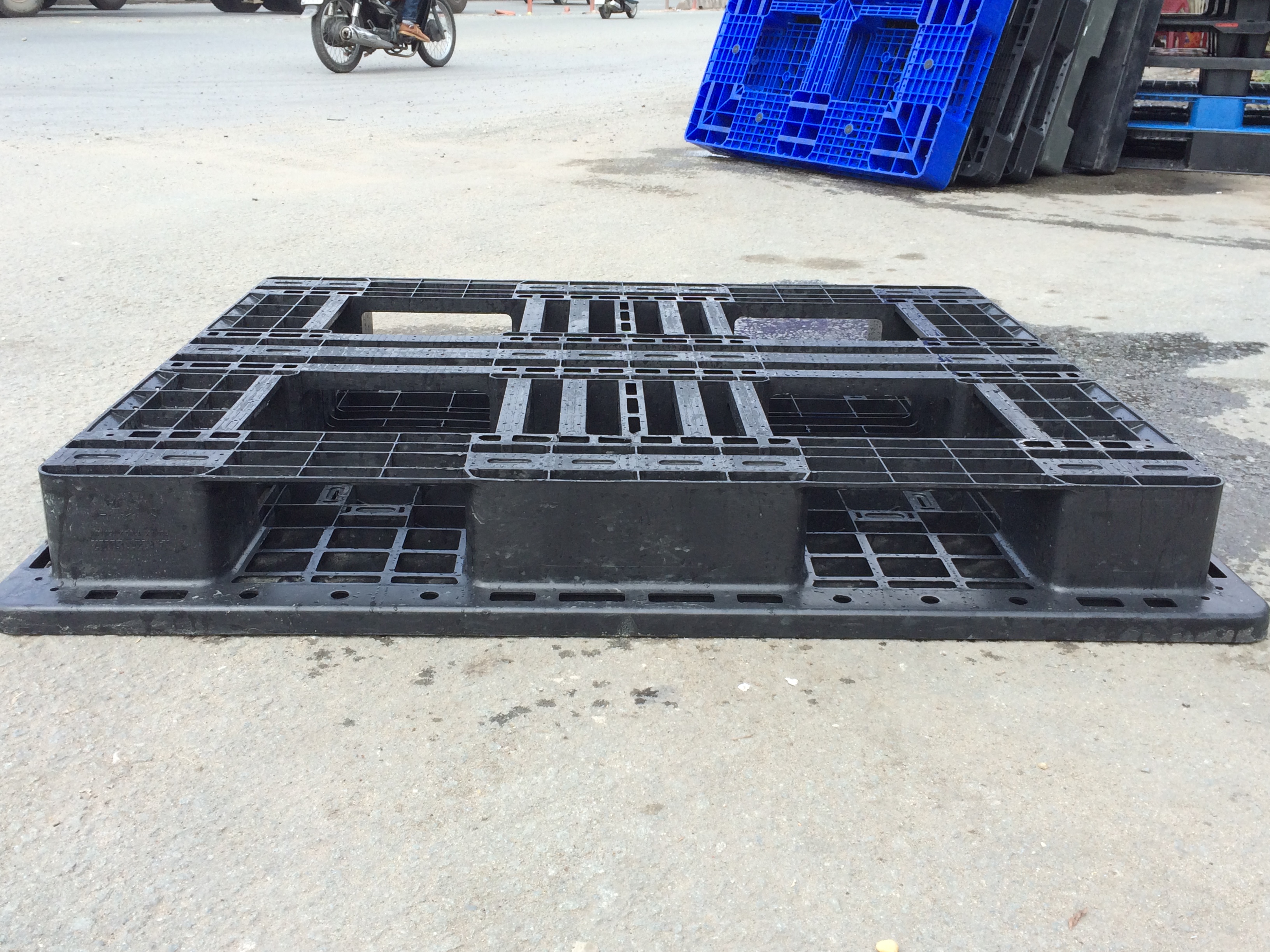 PALLET NHỰA 00018